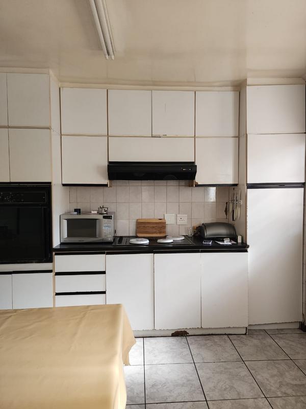 5 Bedroom Property for Sale in Belgravia Western Cape